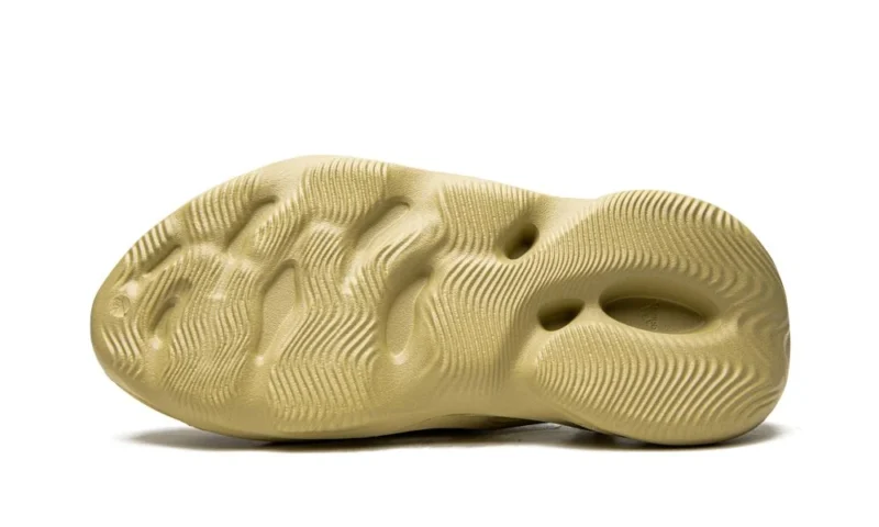 YEEZY FOAM RUNNER "Sulfur" - Image 5