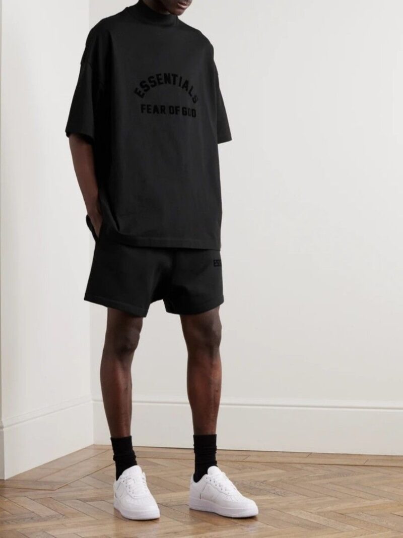 Remera Fear Of God Essentials "Jet Black" - Image 2