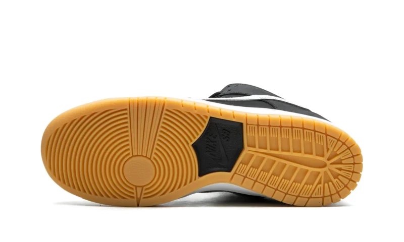 Dunk Low SB PRO "Black Gum" - Image 5